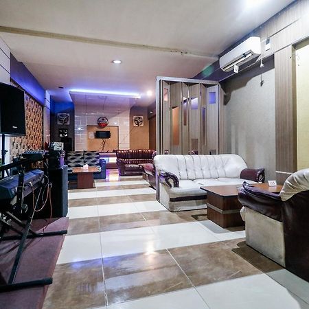 Reddoorz Plus Near Pasar Wisata Pekanbaru Eksteriør billede
