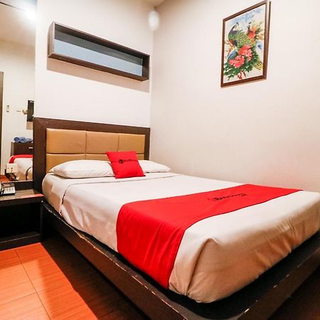 Reddoorz Plus Near Pasar Wisata Pekanbaru Eksteriør billede