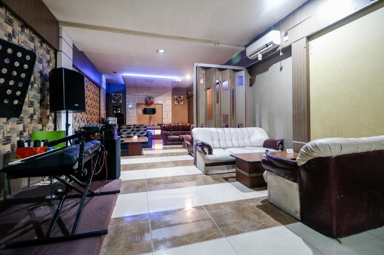Reddoorz Plus Near Pasar Wisata Pekanbaru Eksteriør billede