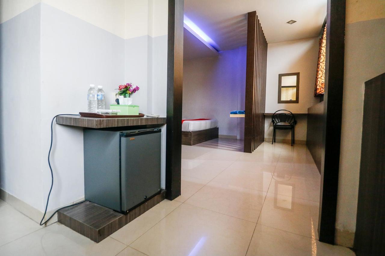 Reddoorz Plus Near Pasar Wisata Pekanbaru Eksteriør billede