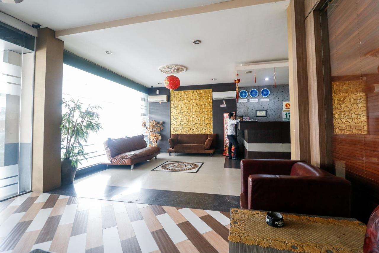 Reddoorz Plus Near Pasar Wisata Pekanbaru Eksteriør billede